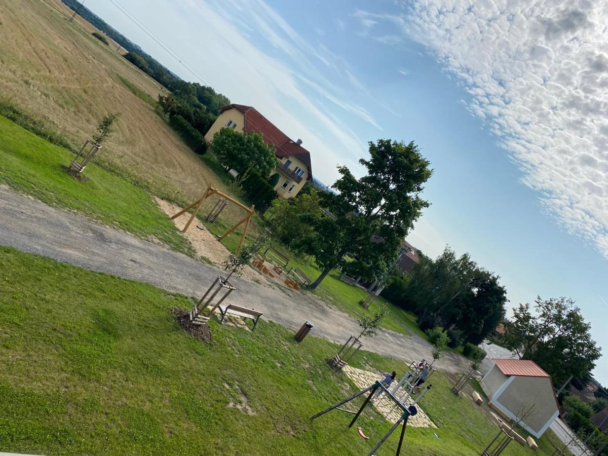 Penzion Rozkos Průhonice Eksteriør bilde