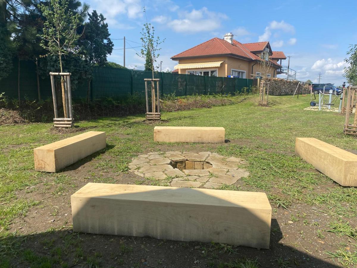 Penzion Rozkos Průhonice Eksteriør bilde